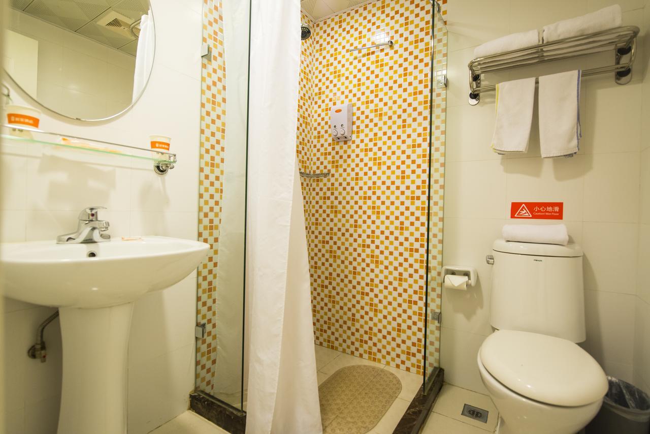 Home Inn Chongqing Nanping Pedestrian Street Branch ภายนอก รูปภาพ